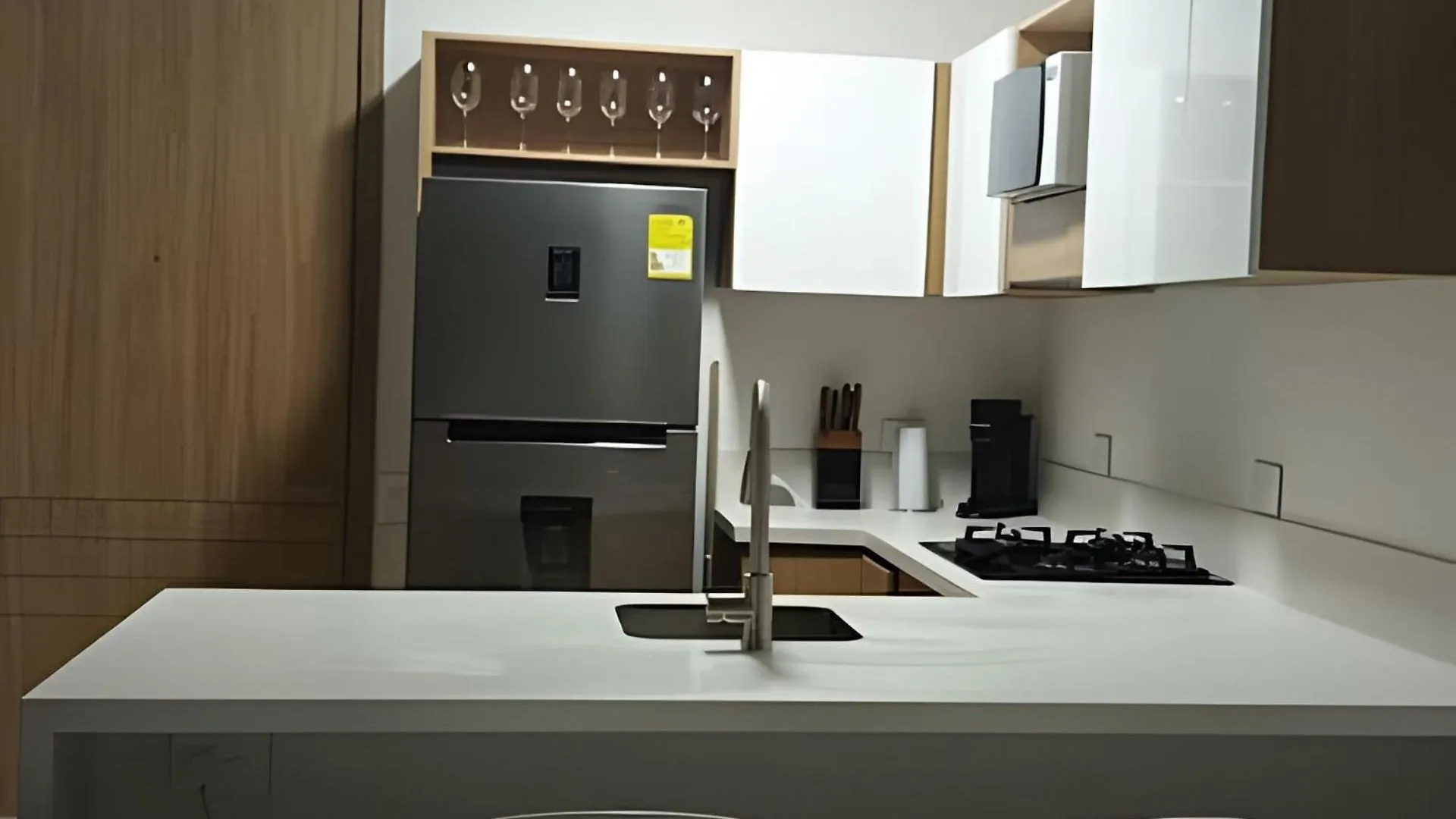 Apartamento De Lujo En Baia Kristal Cartagena